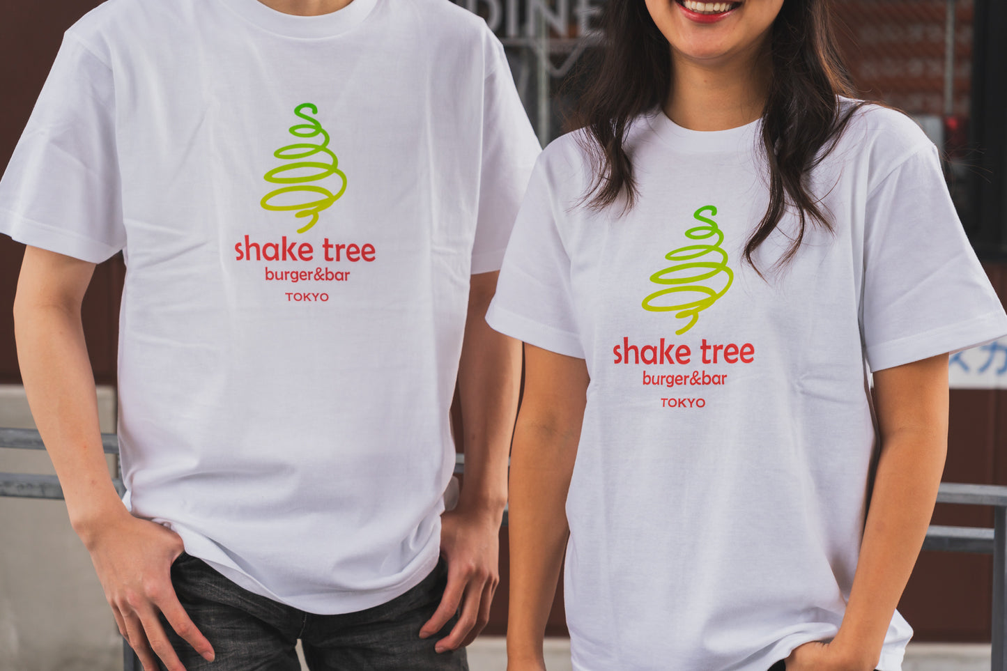 Shake Tree Official T-Shirt 【White】【Black】